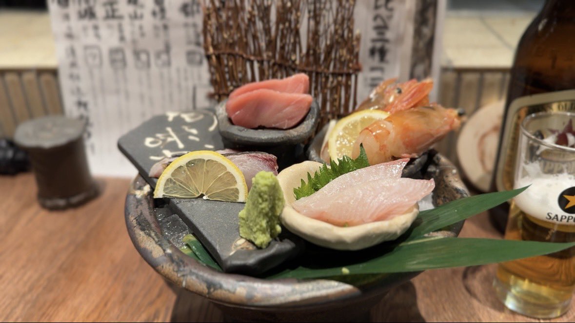 【ろばた焼玉河】さん

立川北口に新しくオープンしたこちら
立川老舗玉河さんの新店舗

オープンから少し経って落ち着いたタイミングでお邪魔してしました。

活気のある店内は居心地よく明るい接客でお酒に料理を楽しみました。

ご馳走様でした。

#立川
#新店舗
#ろばた焼玉河