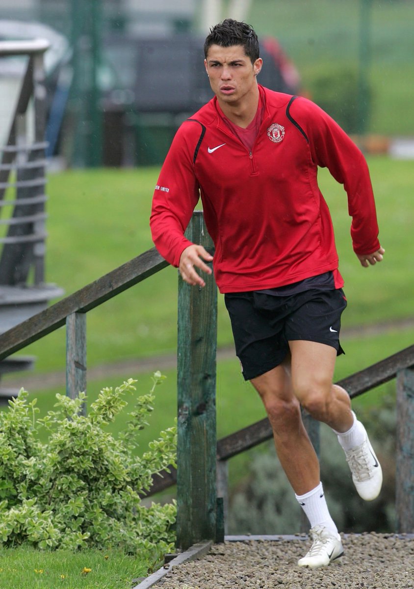 CR7HQ_'s tweet image. Manchester United
on April 23 2007
#CristianoRonaldo #ManchesterUnited