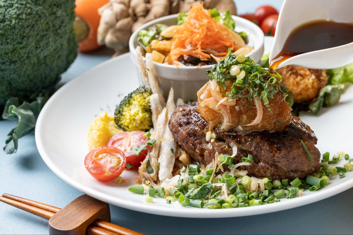 Emons cafe & market tweet media