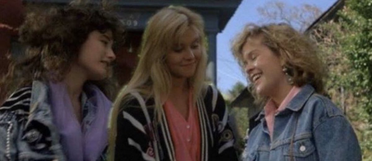 CrockerQueen97's tweet image. They all 3 had to die wtf I would have had #Rachael leave town to go be with her parents so she could still be alive  #Halloween part 5