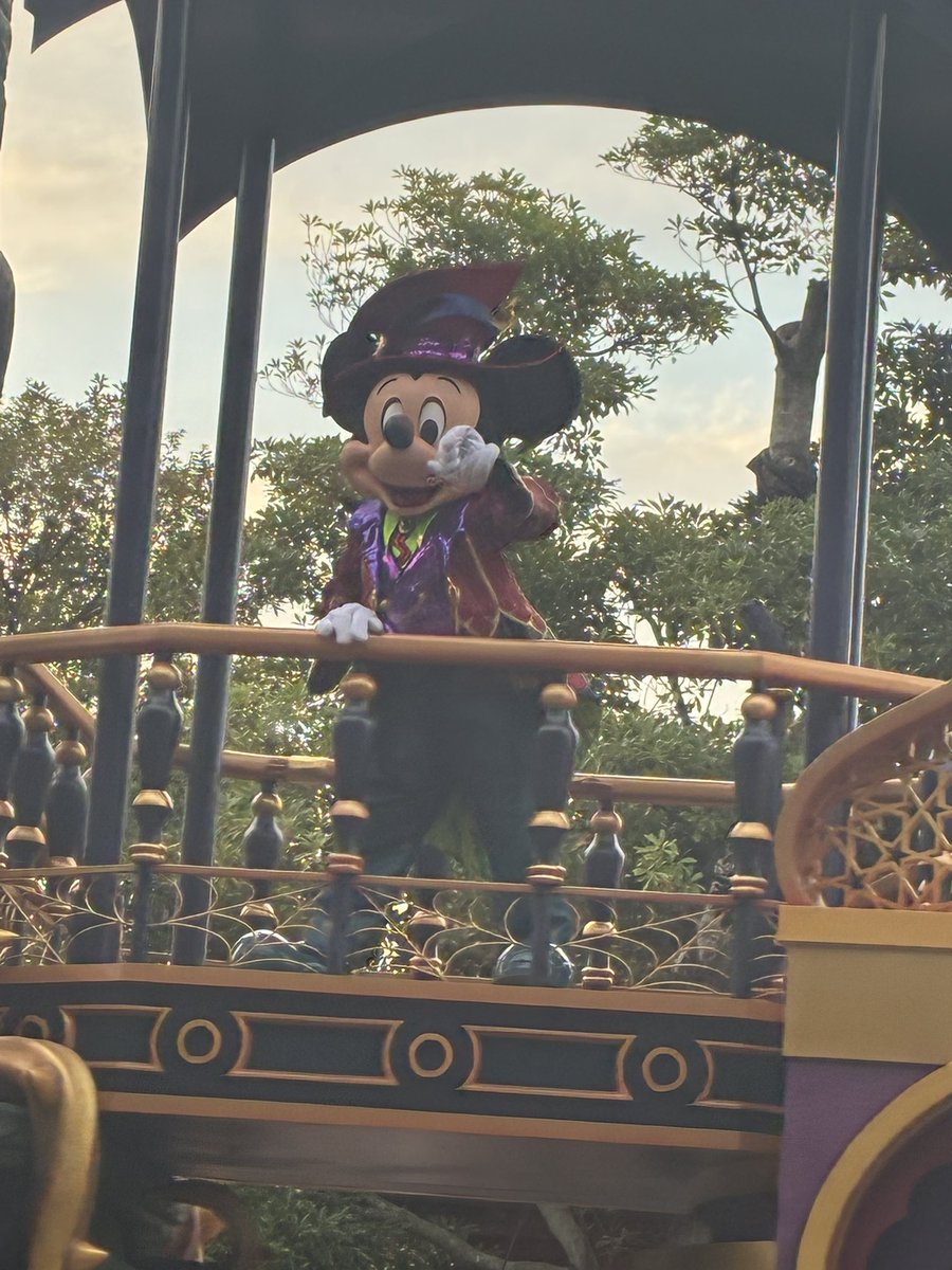 𝒶𝓂𝑒 🎀໒꒱♡ tweet media