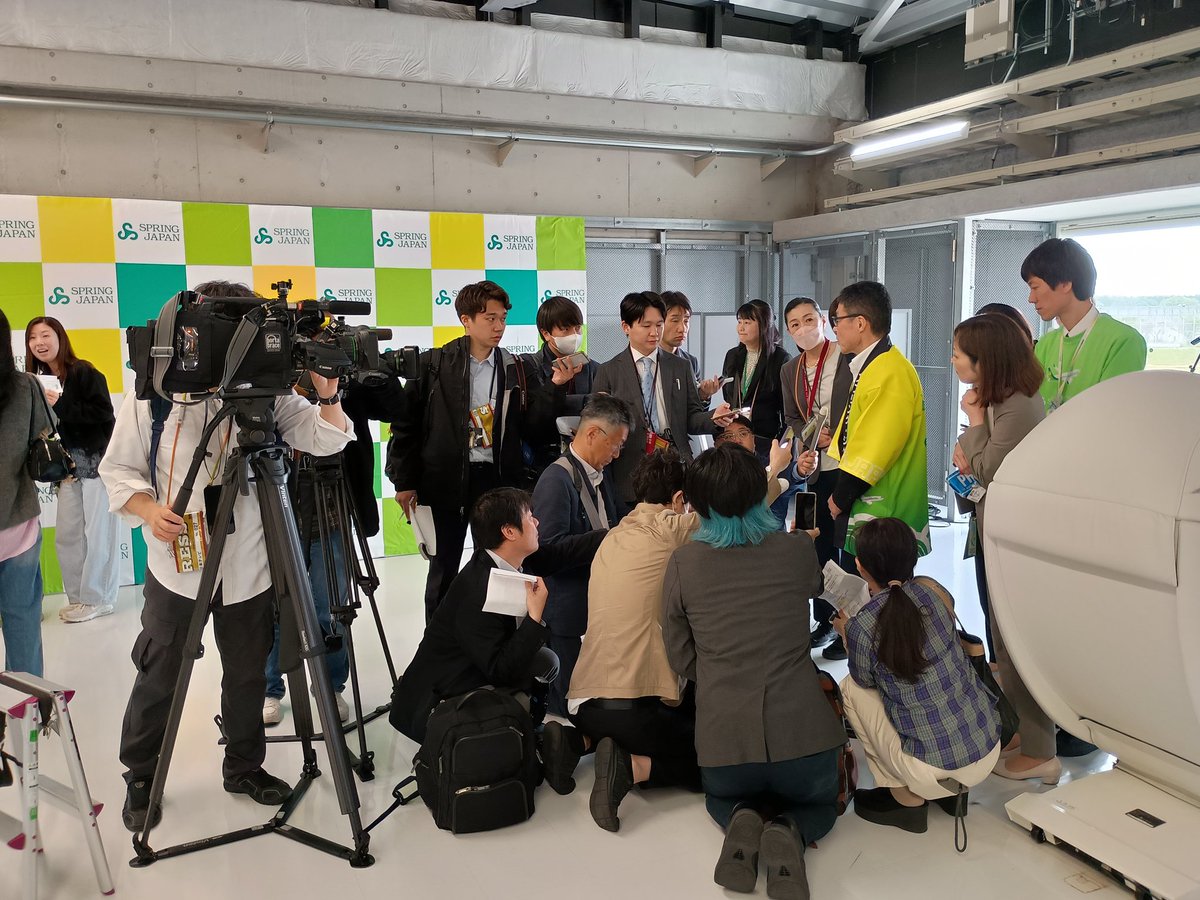 Naritakuko_RET's tweet photo. 函館-成田線が7年ぶり復活、マスコミの数が凄い。
LCCスプリング・ジャパンが"初の函館線"定期便を就航_4月23日からGW中心に金土日 https://t.co/VlThW4zJ9P