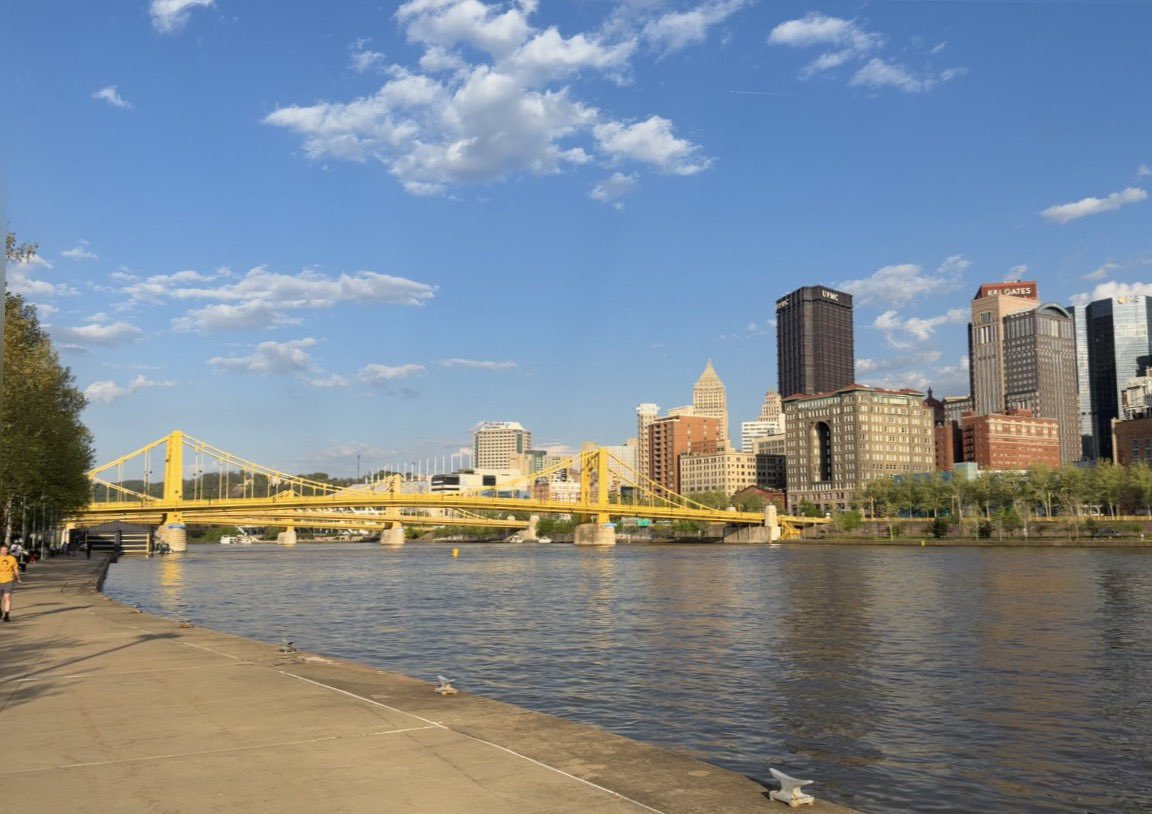 AlexGold's tweet image. Clemente Bridge going across the Allegheny. @codybtapp said he’ll jump in if the #Chiefs trade up for a OT.