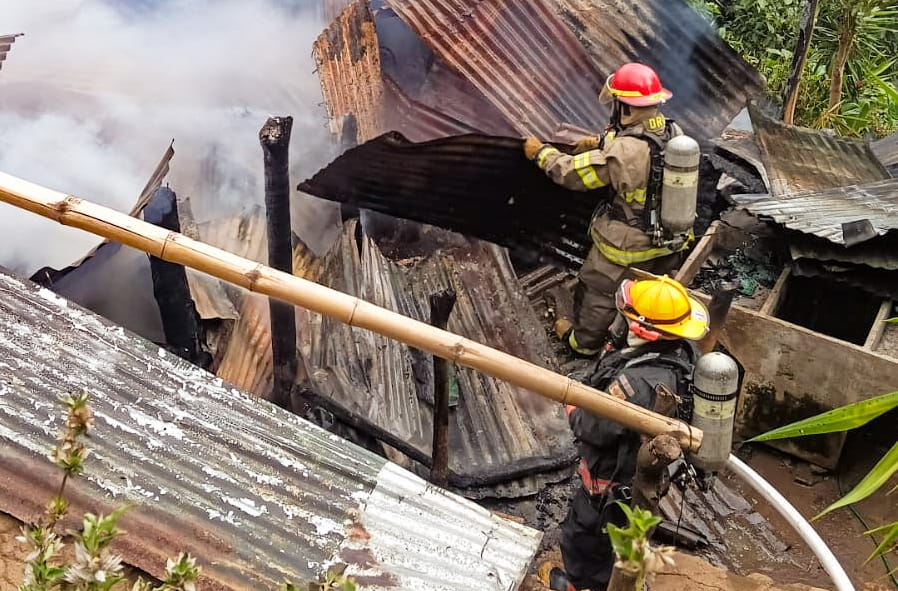 Bomberos El Salvador 🧑‍🚒🚒🇸🇻 tweet media