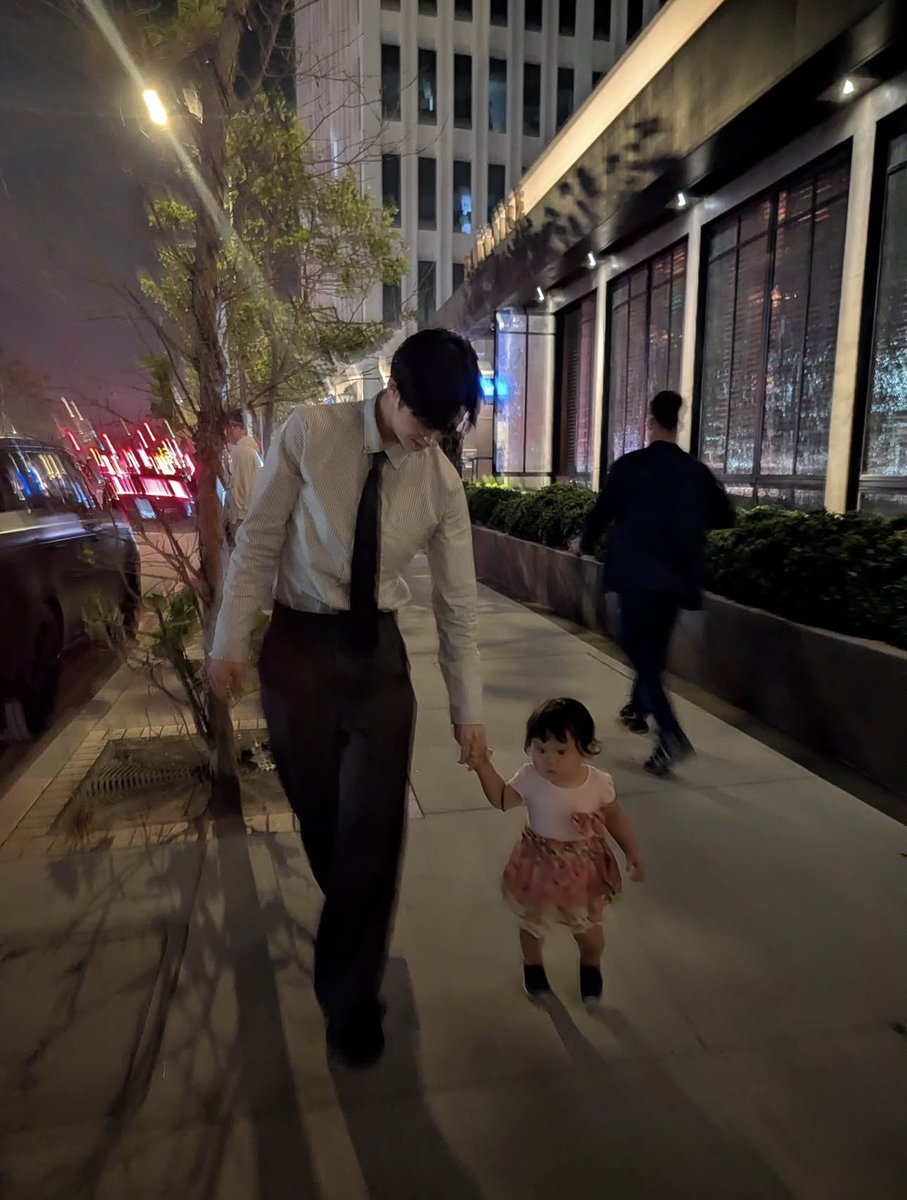 ♡♡♡🤝♡♡♡
顔がいい人とちいこい子
　　　#Hyungwon