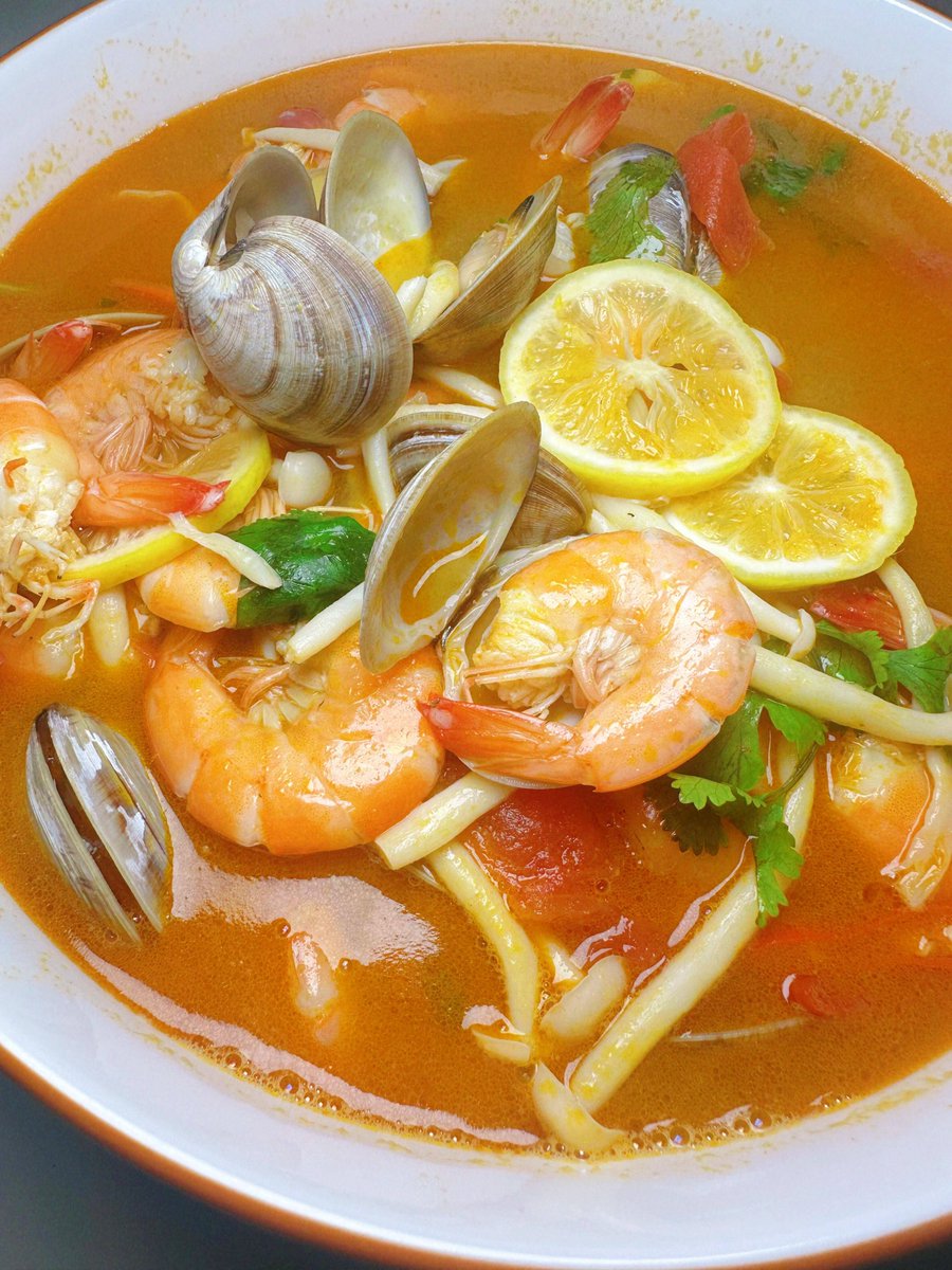 Julius Koch tweet media