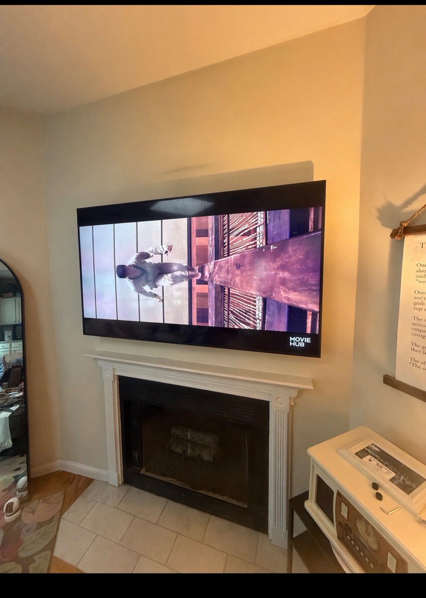 MrHomeGuy's tweet photo. Charlestown - Boston - Over fireplace TV install and no wires. . Clean look. Book yours today at https://t.co/8daY0TVE3p https://t.co/izlzPD9KLI