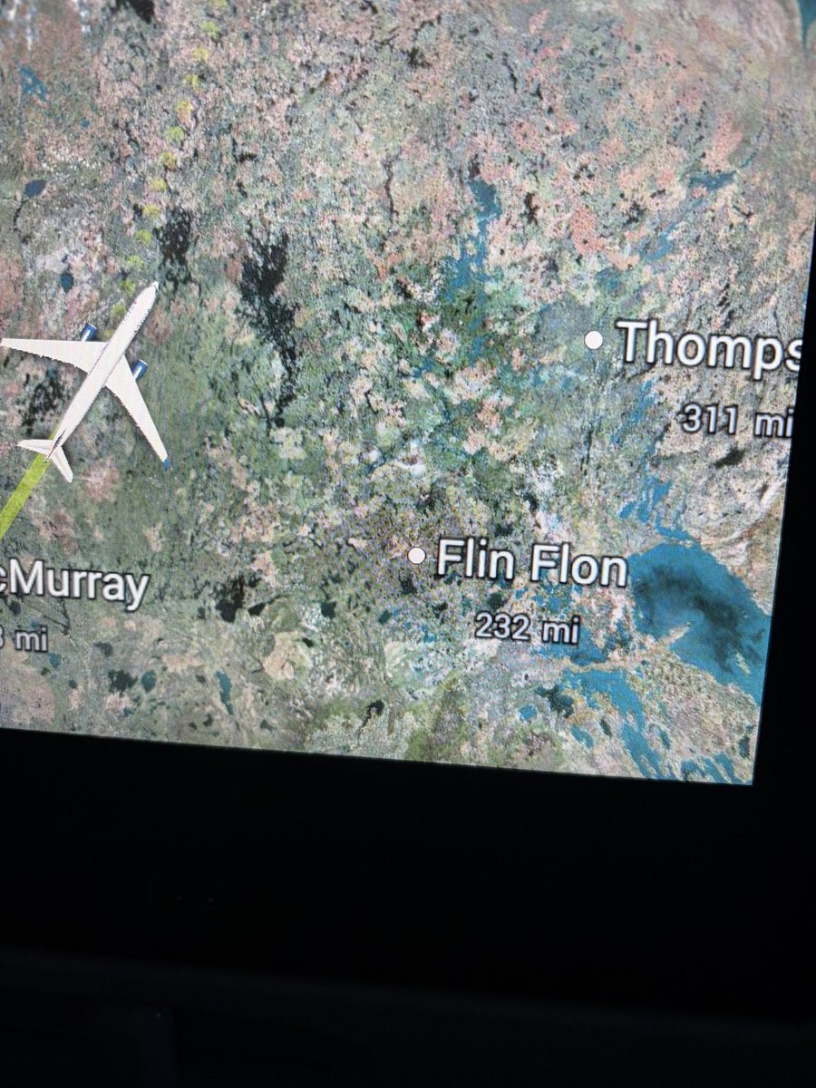 juneisonline's tweet photo. yeah im at flin flon https://t.co/aQakLSQENl