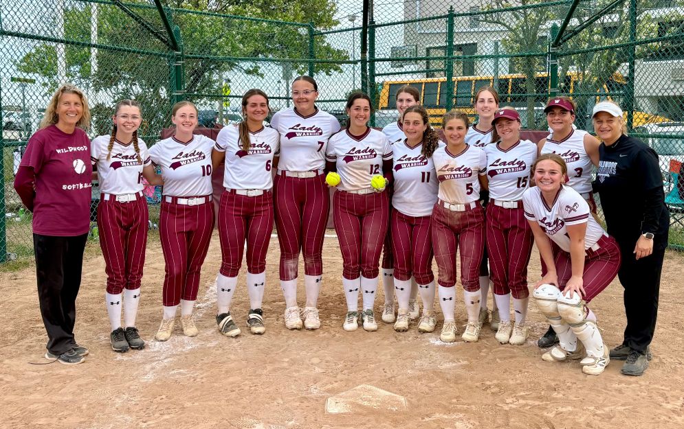 CMCSports's tweet photo. VIDEO: Troiano’s late three-run HR, grand slam lift Lady Warriors to wild comeback victory
https://t.co/4VjE7pwEBH
#CapeAtlanticLive
@Wildwood_Sports https://t.co/8eLzKa7sId
