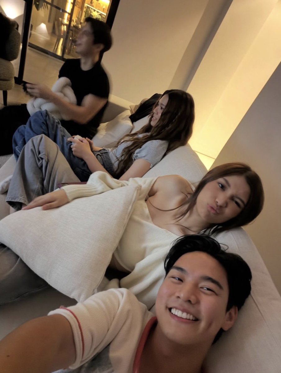 sobrang ano basta ano tapos ano talaga eh basta ano talaga