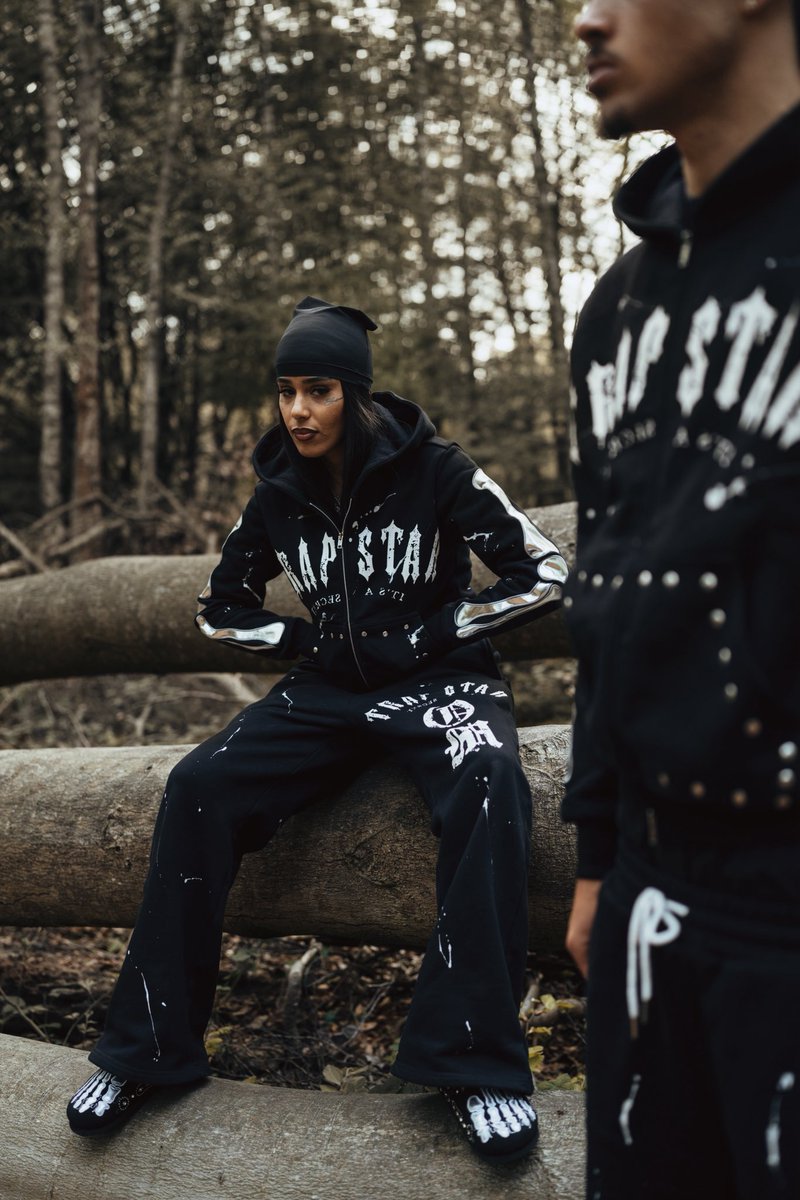 TrapstarLondon's tweet photo. TRAPSTAR X OM.NEWYORK COLLAB RELEASING ON https://t.co/hXxw11Pbk4 24TH APRIL 3:29PM BST (EARLY ACCESS) | GENERAL RELEASE 3PM EST/ 8PM BST https://t.co/UBgeKaSlss