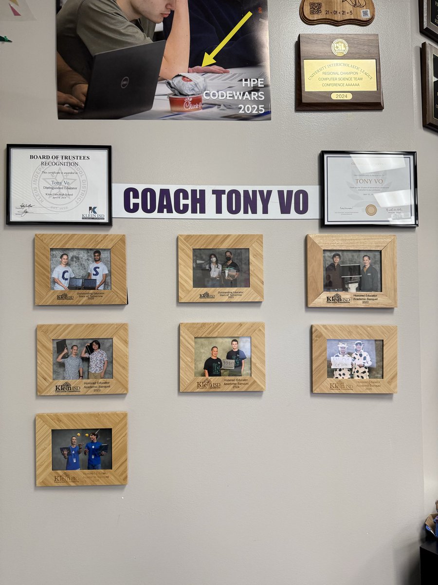 Coach_TVo's tweet photo. Had a great time last night at the Academic Banquet and thank you @KleinFoundation. It was an honor to be chosen again and this will go up on the wall with the others. @KleinCain @LMartiKISD @KleinISD @jenny_mcgown #7for7 https://t.co/ES5VkelvOc