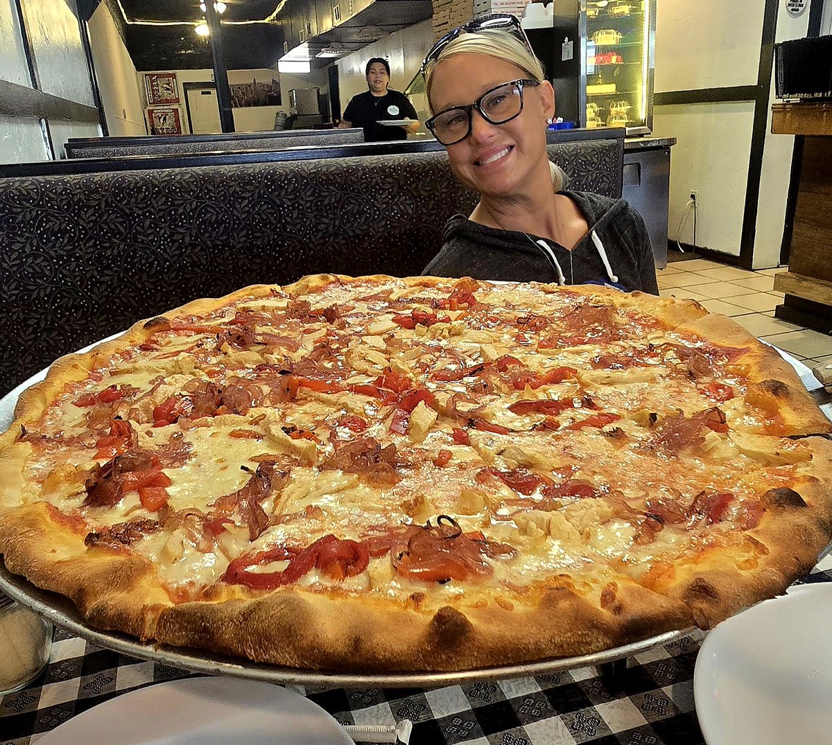 ChrisRaff7's tweet photo. Good Lord!!! #Mozza #Pizza #Athens #Alabama https://t.co/wm6CKPYAPx