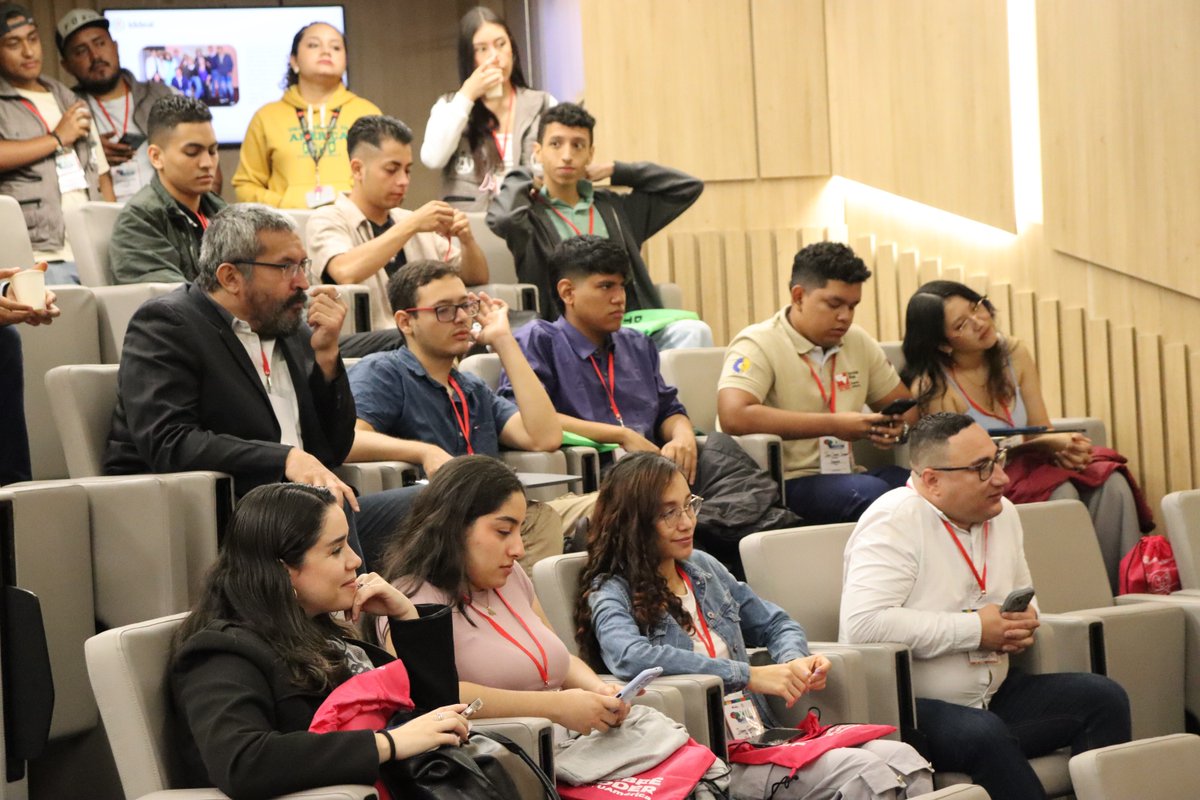 Universidad de América tweet media