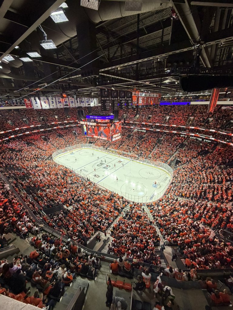 frank_seravalli's tweet photo. A proud, dormant hockey market awakens - in ill humor. https://t.co/zaCeC4tUAR