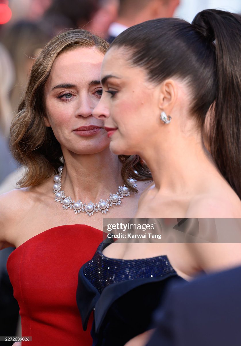 lesbian_fleabag tweet picture