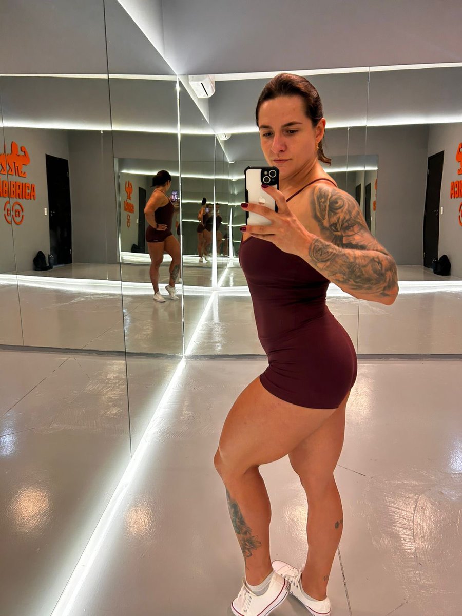 dayprodomme's tweet photo. +1.

.

#findom #femdom #ballbusting #mixedwrestling #wrestling #bdsm #podo #feetworshi̇p #muscleworkship #trampling #lutamista #lutaerotica #armwrestling #liftandcarry #musclegirls
#gym #gymgirls https://t.co/mW04WN6oIi