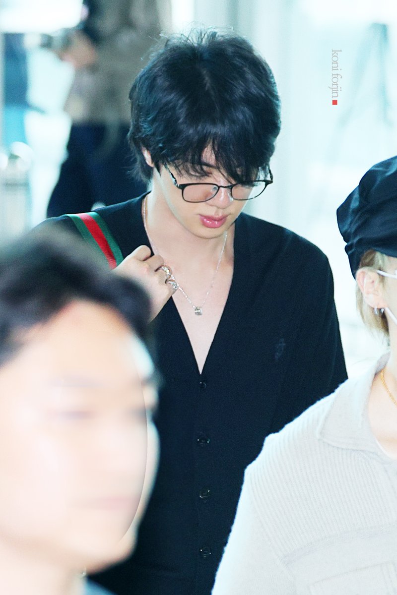 btsforever1207's tweet image. 260423 ICN

Safe flight

#BTS_WORLDTOUR_ARIRANG #방탄소년단진 #JIN #진 #BTS #BTS_ARIRANG