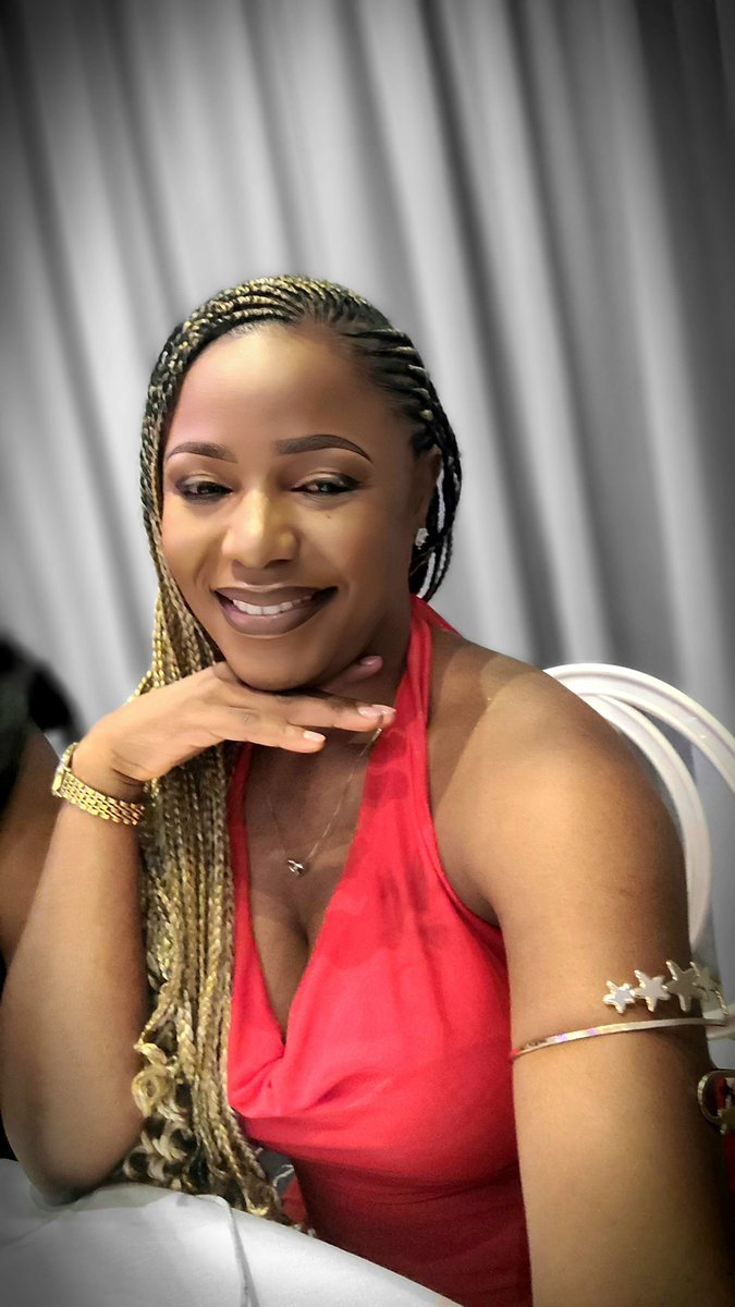 La Pulchra💜 tweet media