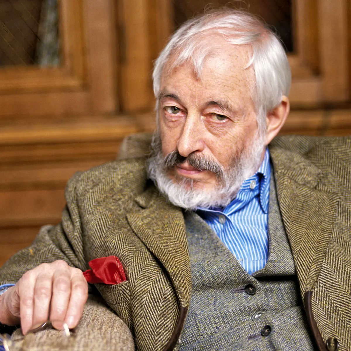 NathanFrancis__'s tweet image. "When I die I want to decompose in a barrel of porter and have it served in all the pubs in Dublin."

100th Anniversary ✒️ #JPDonleavy, American-Irish novelist and playwright, was #BOTD 23 April 1926. #Literature