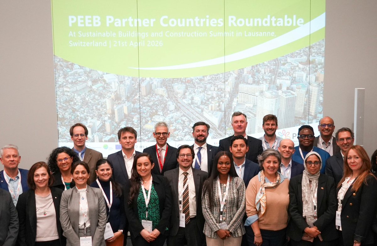 SEDATU_mx's tweet photo. Participamos en la Cumbre de Edificios Sostenibles 2026 en Suiza, donde compartimos nuestra experiencia como país en materia de vivienda y eficiencia energética, teniendo como marco la acción climática y el bienestar humano. 
🤝🏼🏙️🌿🏘️🏠 https://t.co/8z4oHw3oYH