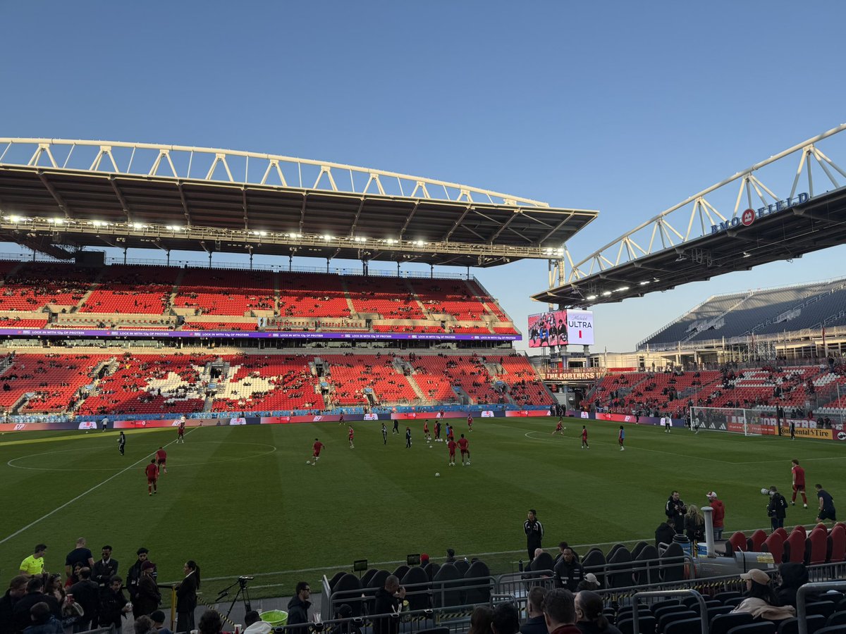 Finally!  Beautiful night for football.  Let’s get 3 points.  Up the Reds!#TFCLive