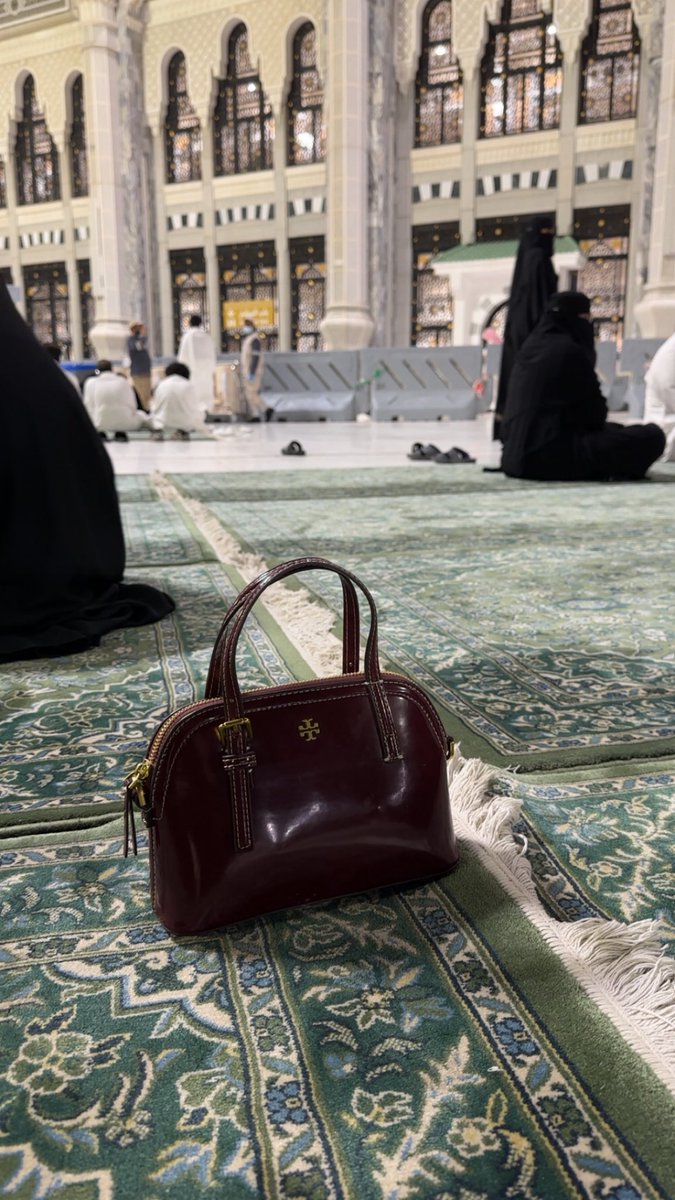 كنتفي رحاب الحرم المكي الشريف اعتمرت ربي يتقبلها ♥️📿 الحمد لله