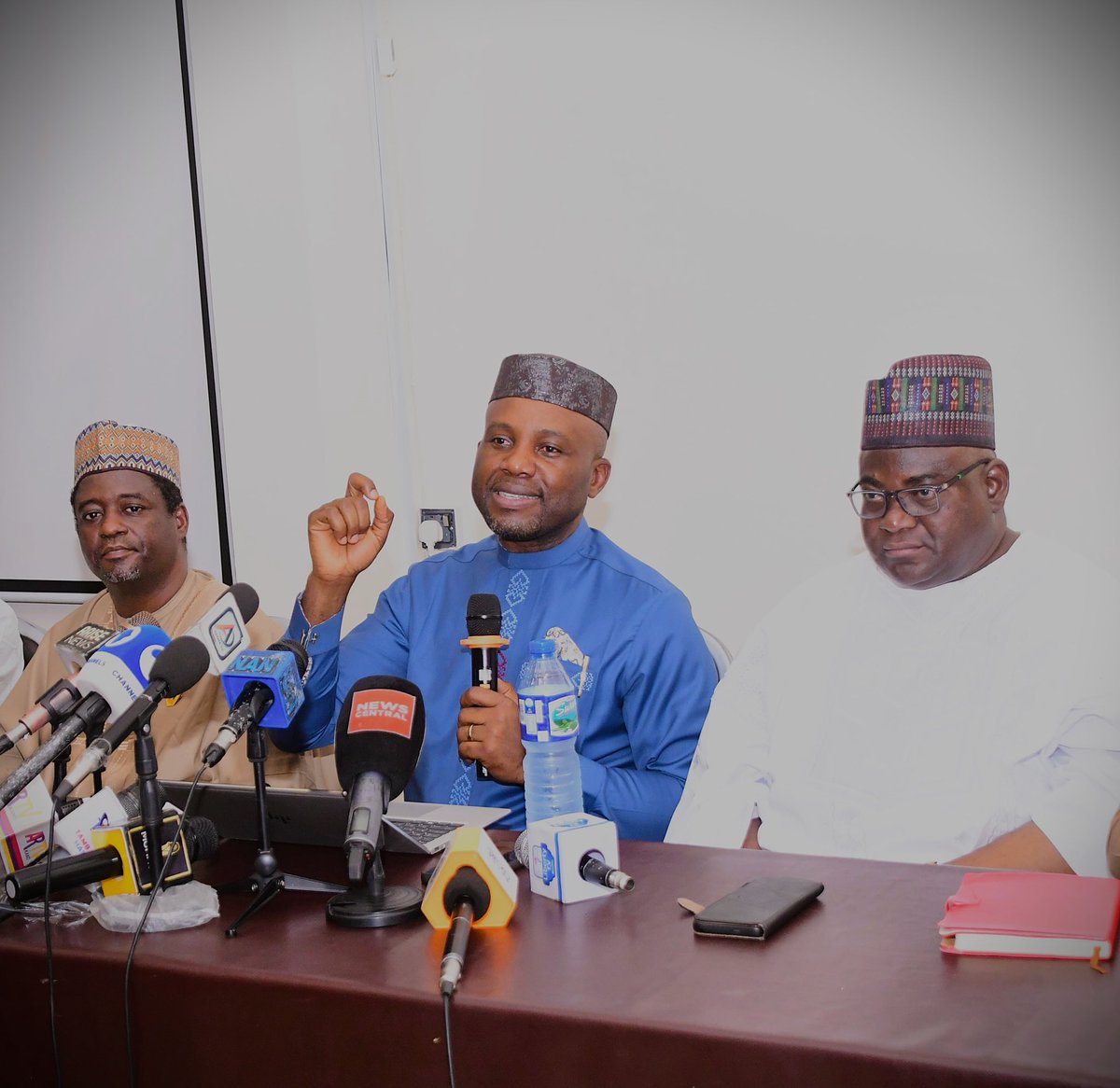 FmstNg's tweet photo. PRESS RELEASE

ECoN FLAGS OFF IN KANO AS FG UNVEILS BOLD DRIVE TO TURN INNOVATION INTO WEALTH

The @FmstNg under the leadership of Dr. @KingsleyUdehSAN , has announced a strategic collaboration with the Kano State Government and key stakeholders across the North West ahead of https://t.co/mM9lhr8mm5
