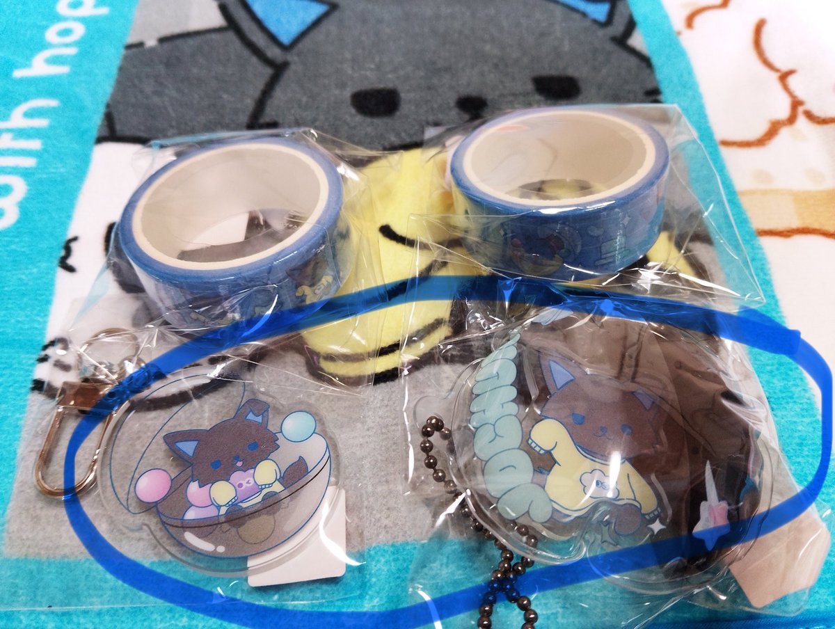 shhhoth's tweet photo. @goods_hiroro はじめまして、まとめてのお声掛けありがとうございます。

すべて各1で求めておりまして、お写真お借りしまして画像の6:6での交換はいかがでしょうか？
再度ご検討いただけますと幸いです。 https://t.co/d2O10r9BCO