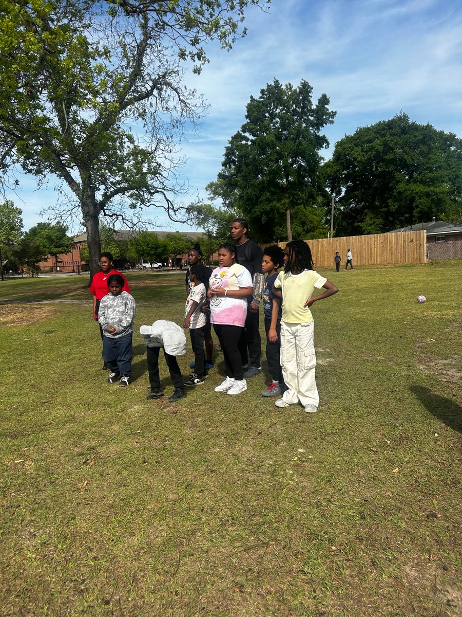 GoTigers_FB's tweet photo. Our Benedict College Tigers had an amazing opportunity last week, with the Greater Waverly Foundation, to make memories with these amazing kids at the camp, to do what we enjoy, playing football. We had a great time and can't wait to get this opportunity again! https://t.co/699l7EAVCe