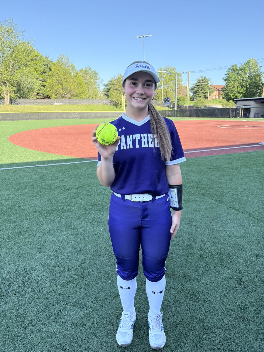 BSouthSoftball's tweet photo. Congratulations to Molly Adams on her first home run 💣 of the season. https://t.co/br7GRTGH2X