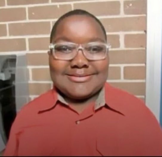 Meet Davyon Johnson, an 11 year old from Muskogee, Oklahoma, who saved two lives in a single day. ❤️

At school, a classmate began choking on a bottle cap.  Davyon sprang into action, didn’t hesitate &amp; performed the Heimlich maneuver to dislodge it.  That same afternoon, Davyon