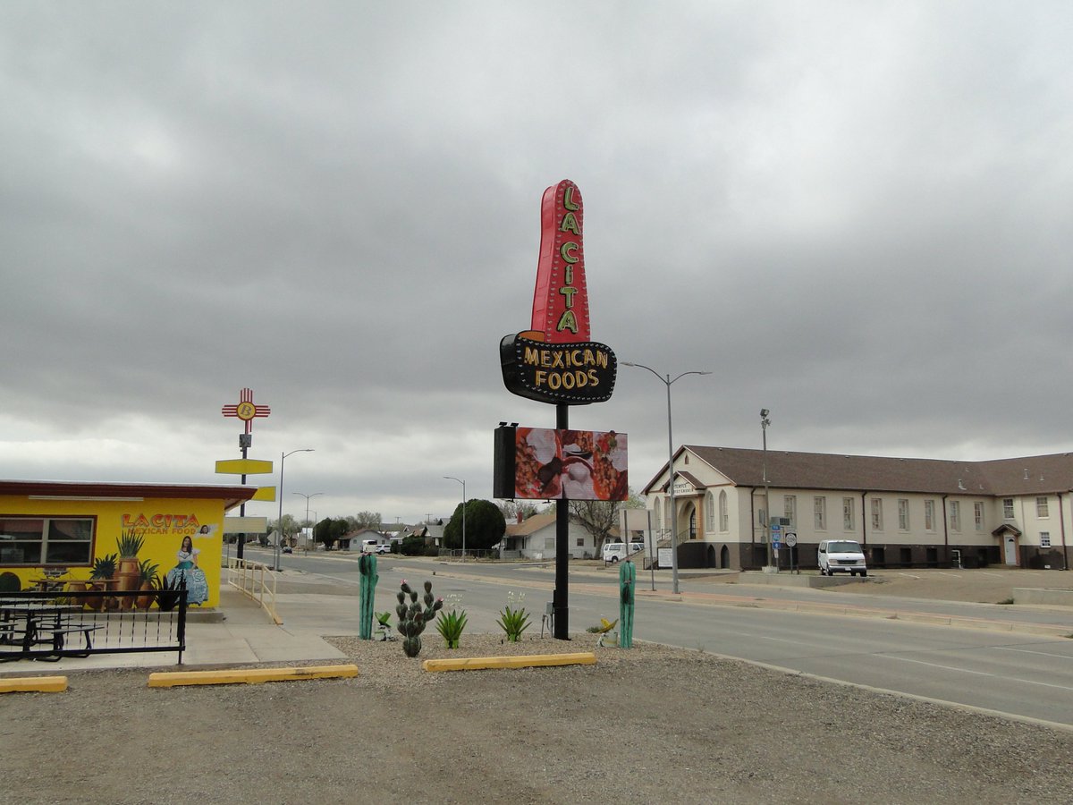 MarkWerling5's tweet image. (Get Your Kicks on) Route 66

Nat King Cole released the Bobby Troup standard today in 1946.

It's still a great drive.  #Songs #Route66