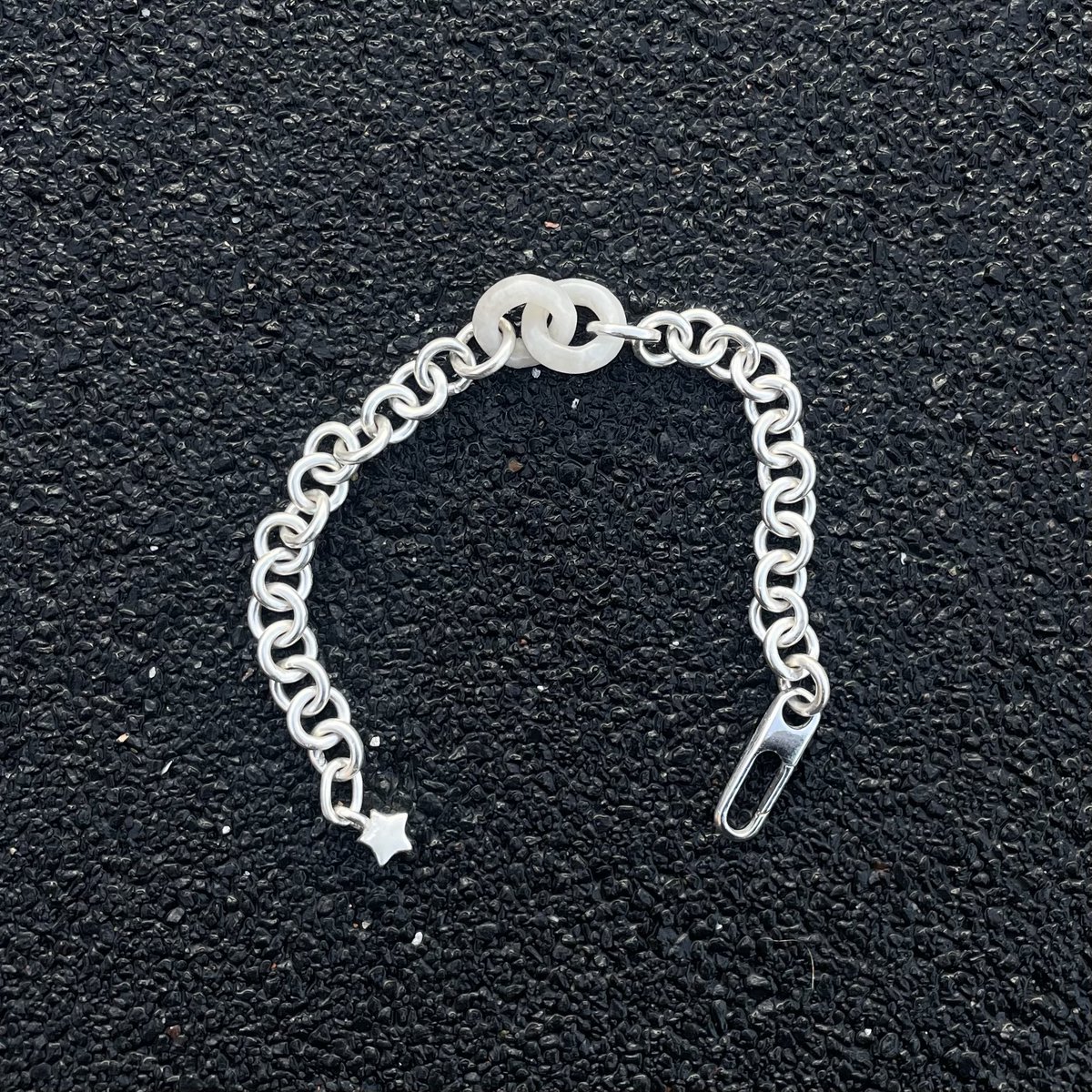 plsssss im not actually unemployed im a jeweler