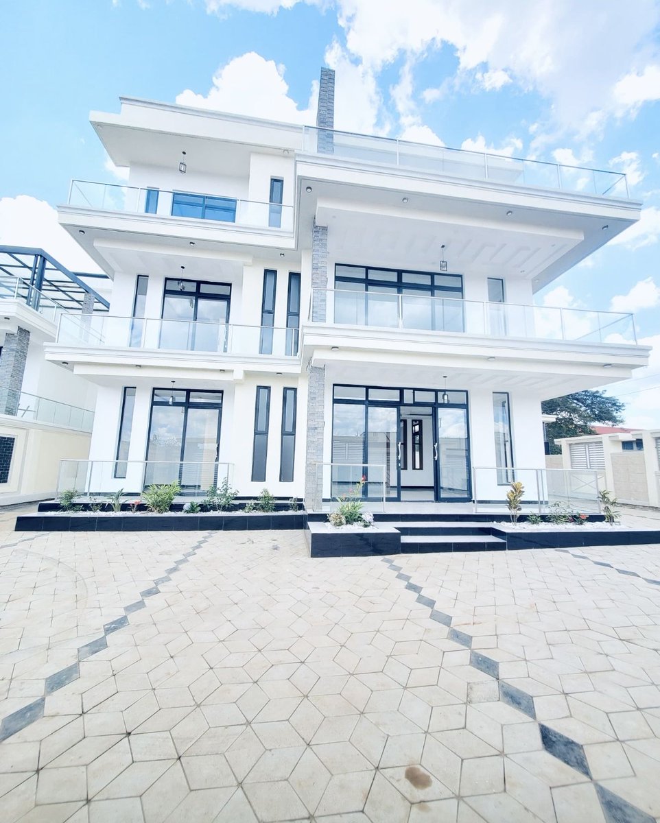 HouseInRwanda's tweet image. 🏠Kigali Rwanda house for sale in Kimironko Bibare🆕

💸 Price: 350,000,000 Rwf
🛏️ Bedrooms:6
🛁 Bathrooms:6
👍Furnished: Yes
🚗 Parking Available

For further details:👇
houseinrwanda.com/property/sale/… 

Contact name:👨‍💼Muhawenayo Emmanuel

#House #Rent #Kigali #HouseinRwanda