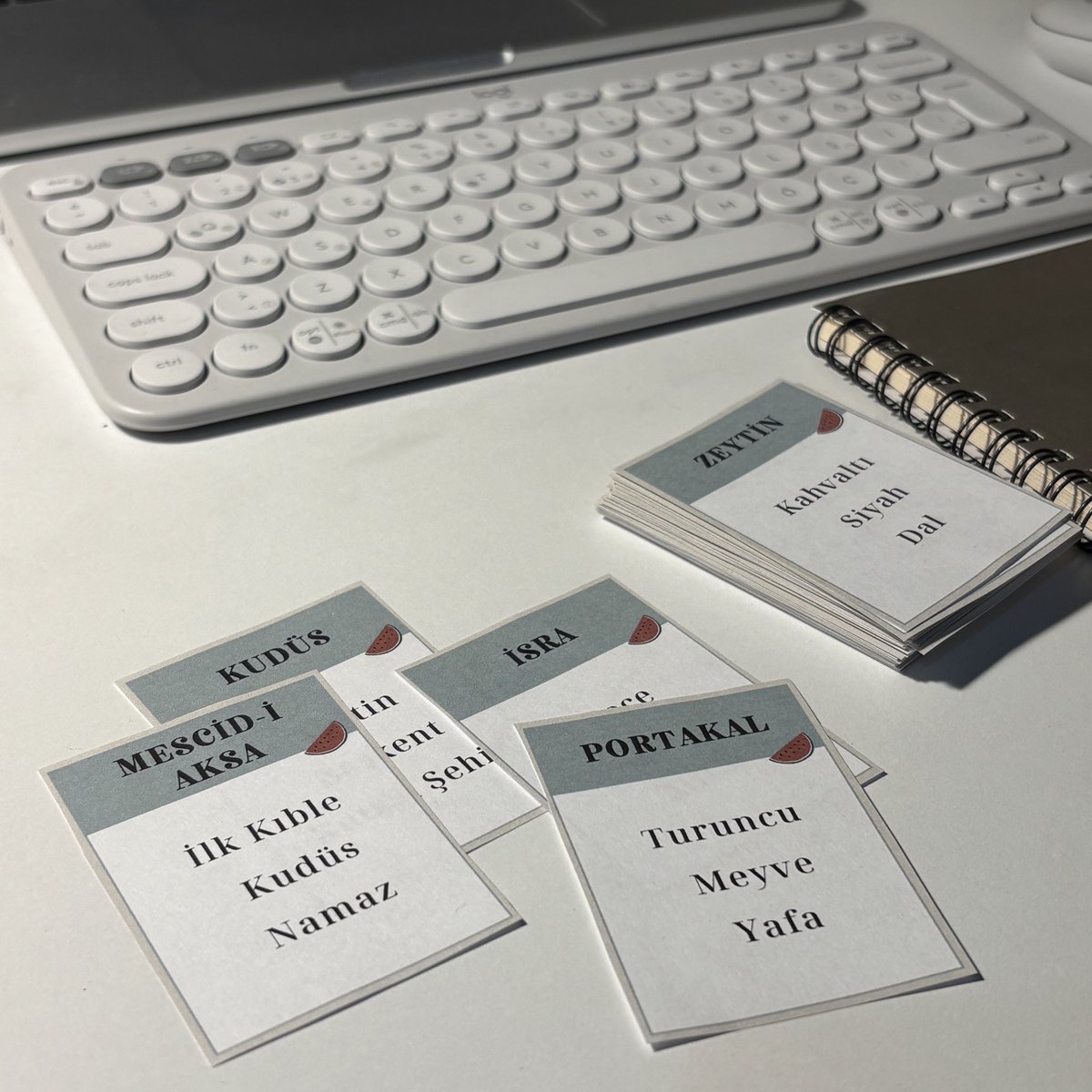 theşita tweet media