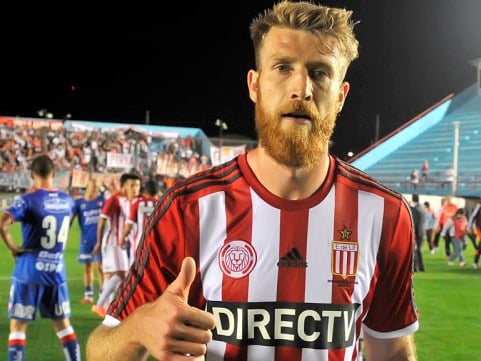 #EDLP 🇦🇹 | La foto que aparece en la RAE cuando buscas el significado de "Paternidad". 

Jonatan Ariel Schunke. El que no conoce la derrota en el clásico platense.