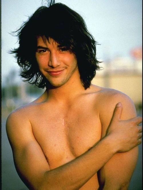 oldpicshistory's tweet image. Surfer dude Keanu Reeves (1991). 🏄‍♂️

#keanureeves #surfer #1991 #picsinhistory #actor