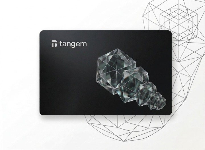 Sueno2dream's tweet photo. Second entry...  
Soo diamond’s and stock piling crossed my mind just few hours to the end so i made a card themed to that, simple and super dope 😎
#TangemArtDay
@Tangem https://t.co/u8xEx6t2eO