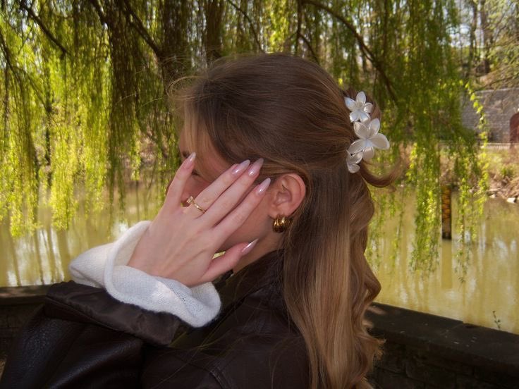 ˚⟡˖ ࣪ lizzie young ˚⟡˖ ࣪