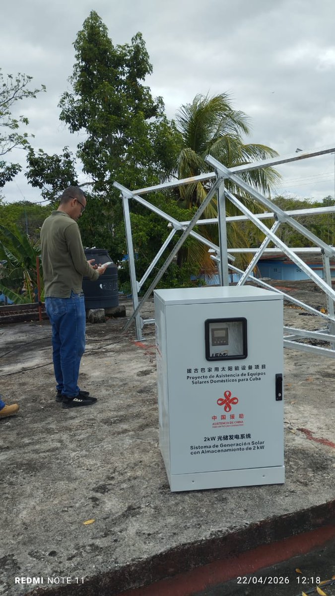 filialmatanzas's tweet image. Ya montado el Kits de paneles solares en Cadeca Playa Larga, Ciénaga de Zapata.
#EnergiaSolar
#CubaAvanza
#FilialCopextelMatanzas 
#RevoluciónEnergética 
#MatancerosEnVictoria