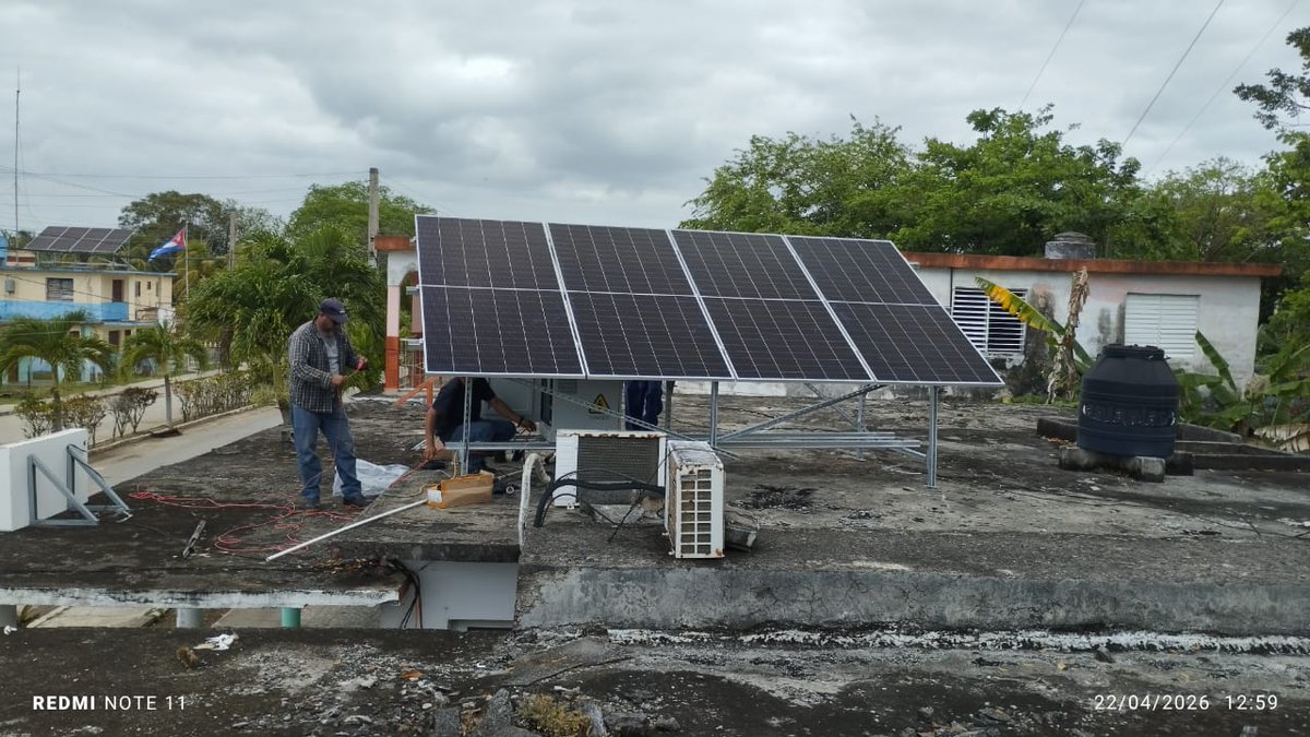 filialmatanzas's tweet image. Ya montado el Kits de paneles solares en Cadeca Playa Larga, Ciénaga de Zapata.
#EnergiaSolar
#CubaAvanza
#FilialCopextelMatanzas 
#RevoluciónEnergética 
#MatancerosEnVictoria