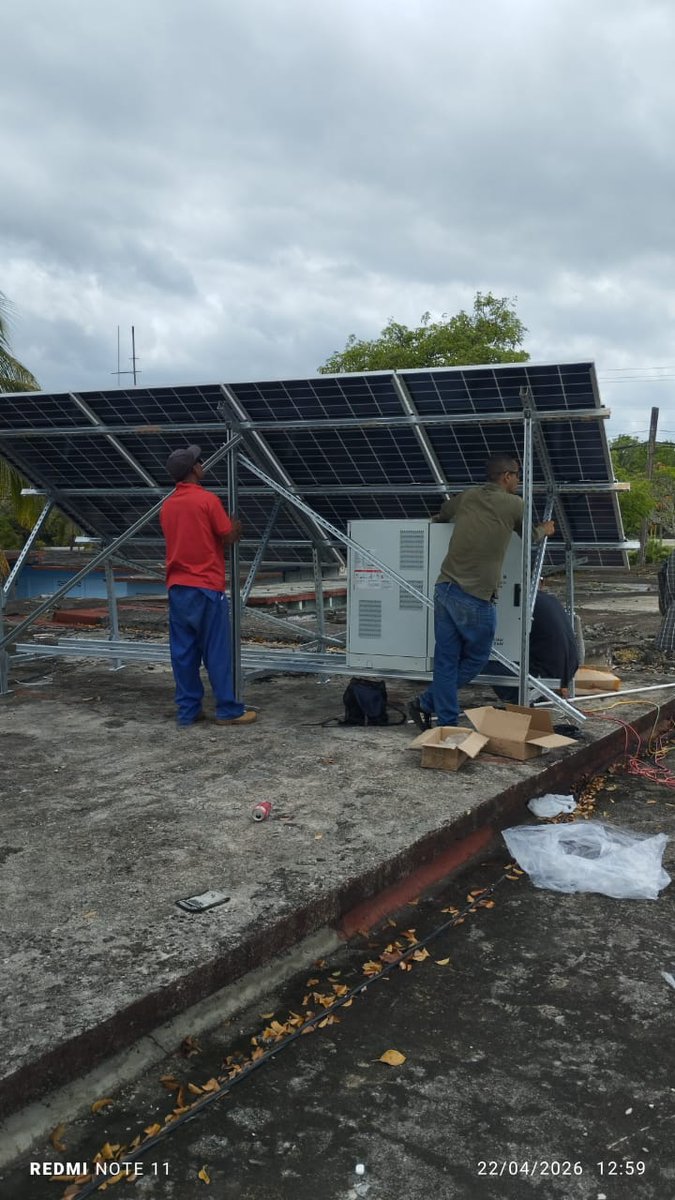filialmatanzas's tweet image. Ya montado el Kits de paneles solares en Cadeca Playa Larga, Ciénaga de Zapata.
#EnergiaSolar
#CubaAvanza
#FilialCopextelMatanzas 
#RevoluciónEnergética 
#MatancerosEnVictoria
