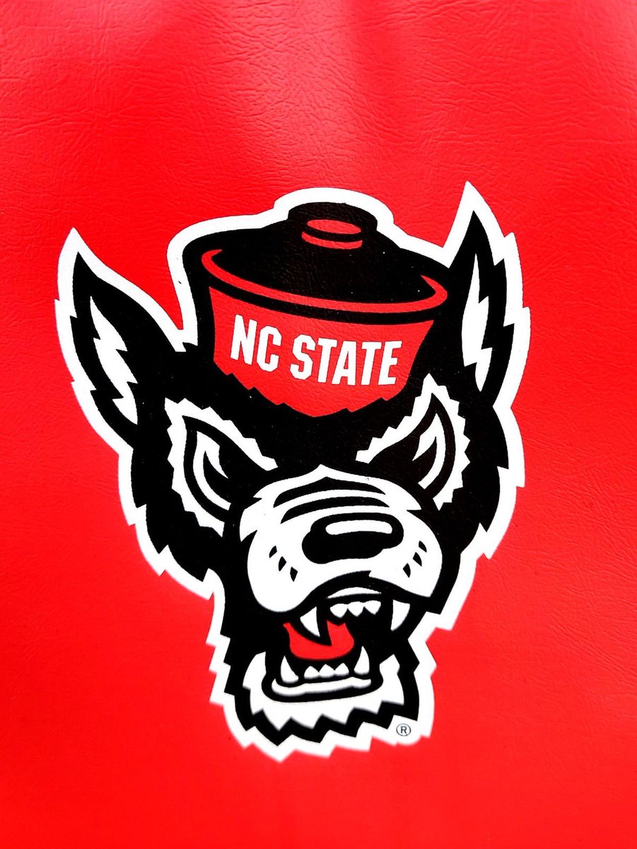 Nasirwalker1_'s tweet photo. #agtg NC STATE OFFERED!!🐺  
@CoachEliot @PackFootball @BarstoolPack @alonzobowens21 @AllenTrieu @ChadSimmons_ @StateCoachD @jokerphillips @adamgorney @TomLoy247 @247Sports @Rivals @AnnaH247 https://t.co/TcBH7vhlmq