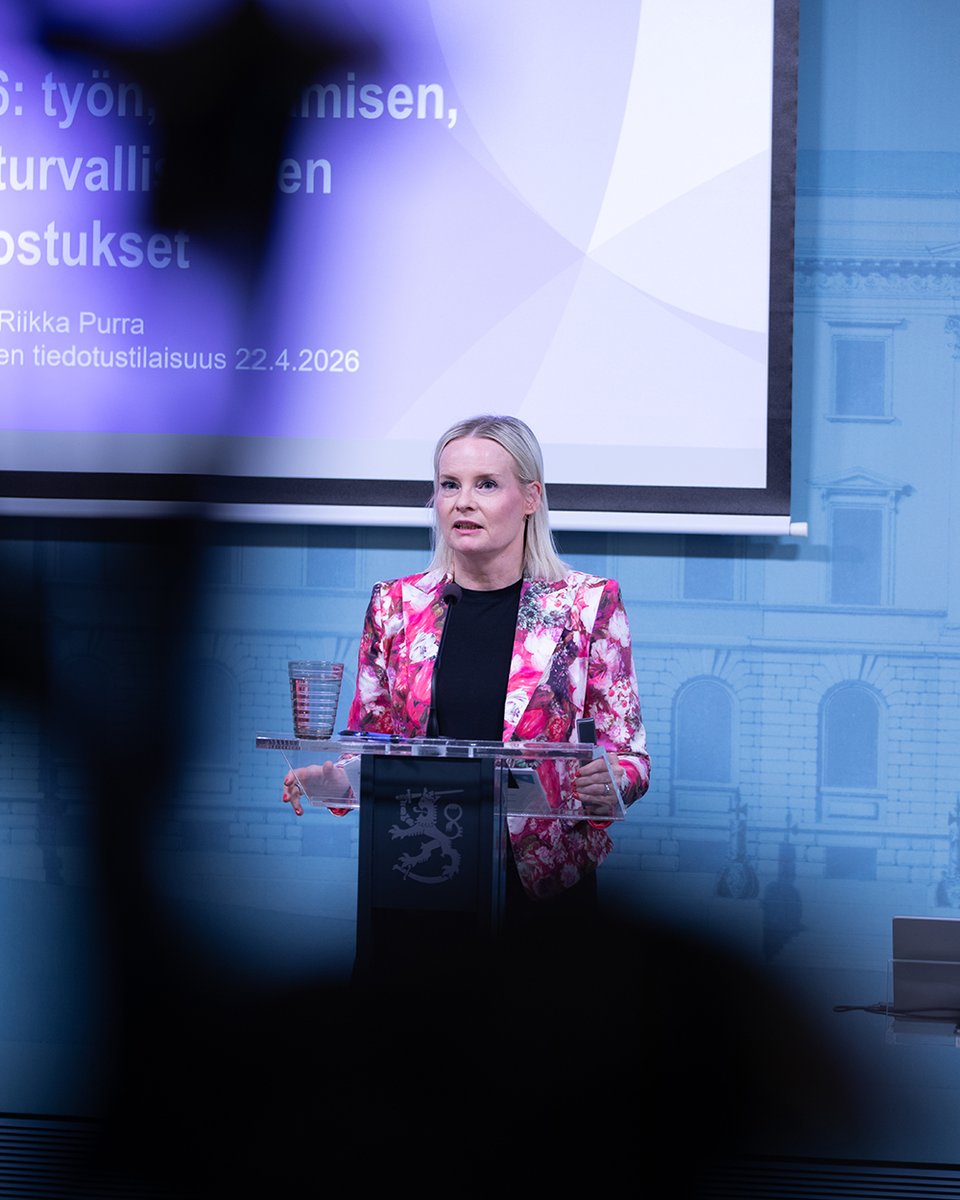 VMuutiset's tweet photo. Epävarmuuden ajassa tarvitaan luottamusta ja kasvua vahvistavia toimia. Hallitus sopi vuosien 2027–2030 julkisen talouden suunnitelmasta.  

🔹 Tiedote: https://t.co/TH4GJ4IxJY
🔹 Tallenne: https://t.co/X02eUcBnLO
🔹 Esitys: https://t.co/oXL1Eo3cnx

#Kehysriihi | @ir_rkp https://t.co/qwOPyvVtDU