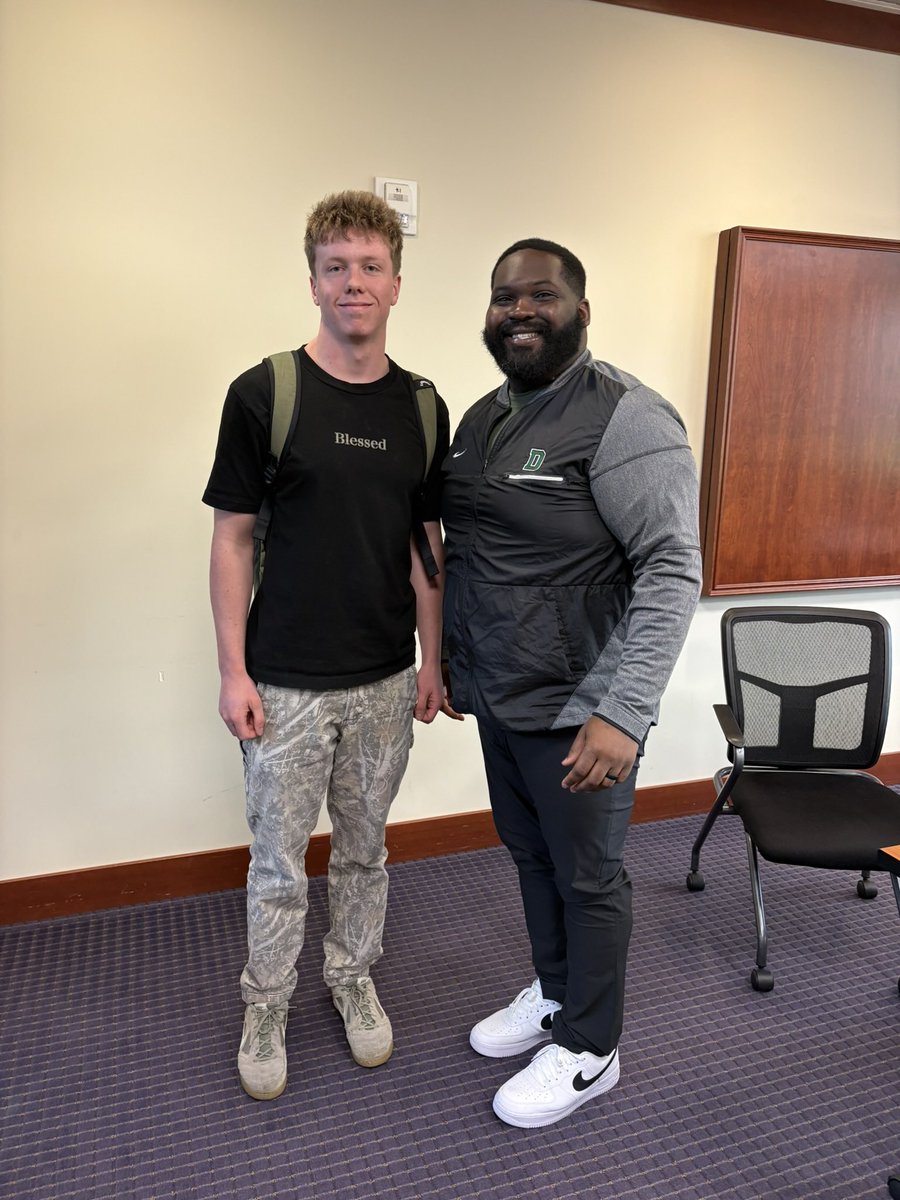 LukeHanifan's tweet photo. Thank you Coach @QuentinJones_  for making the trip out west and for our conversation about @DartmouthFTBL! https://t.co/DzOnOCGdQR