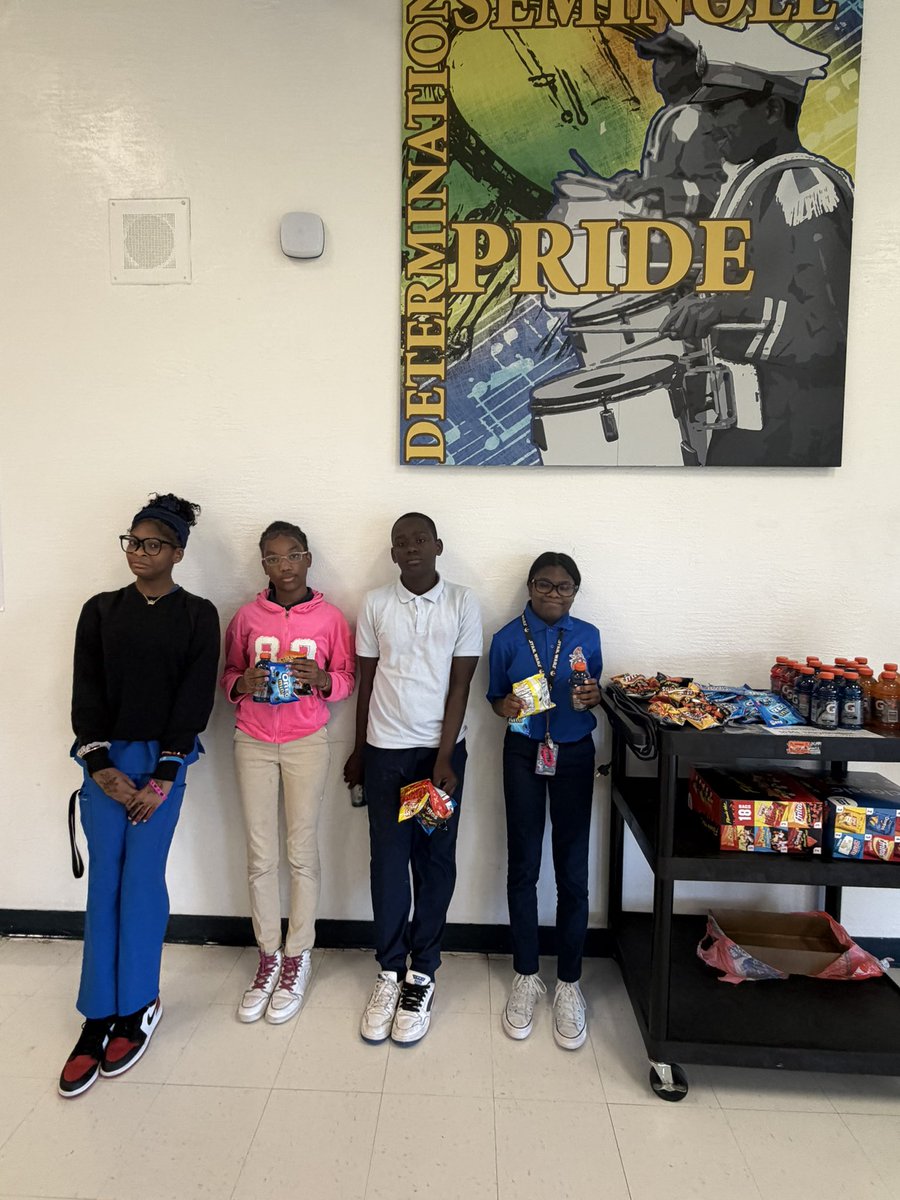 MosleySSCC's tweet photo. Week 2 Khan Academy winners circle! @WatkinsSeminol1 https://t.co/iE7dsFNo7c