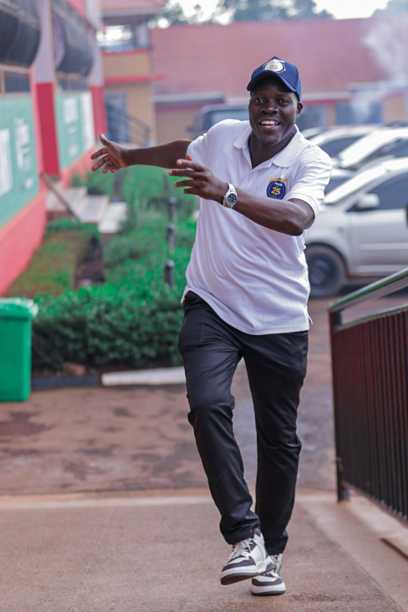 StMarysKitende tweet media