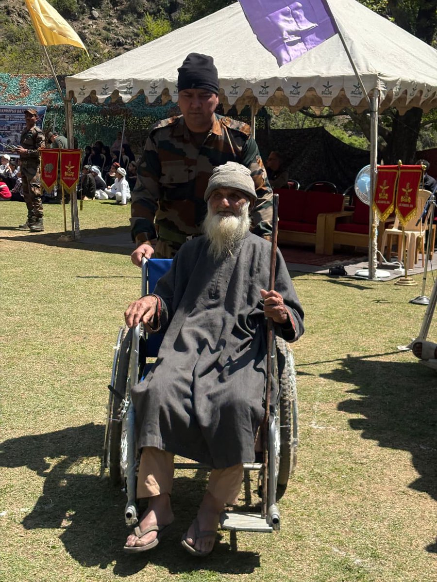 IFanpage67275's tweet image. Indian Army’s major medical outreach brings a lifeline to remote Anderwan Yarmuqam in Ganderbal. #IndianArmy #MedicalOutreach #Ganderbal #Kashmir #HealthcareForAll #HumanitarianEfforts #AnderwanYarmuqam #ServingTheNation #ArmyForPeople