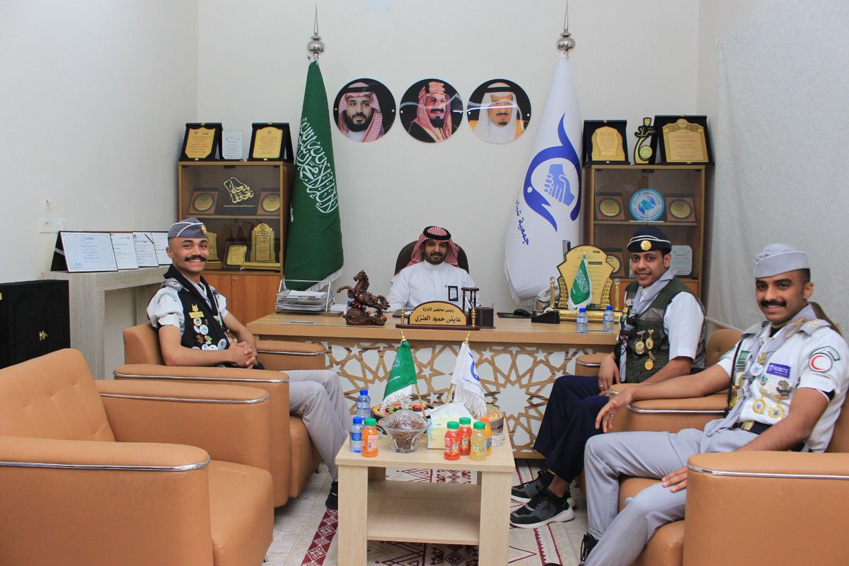 shabab_qur's tweet photo. أشرف رئيس مجلس الإدارة
الأستاذ/ عايض العايض
على أعمال تجهيز وتأهيل الفريق الكشفي، استعدادًا لموسم الحج، بتاريخ 1447/11/5هـ.
#جمعية_شباب_بالقريات https://t.co/76KkCE6mut